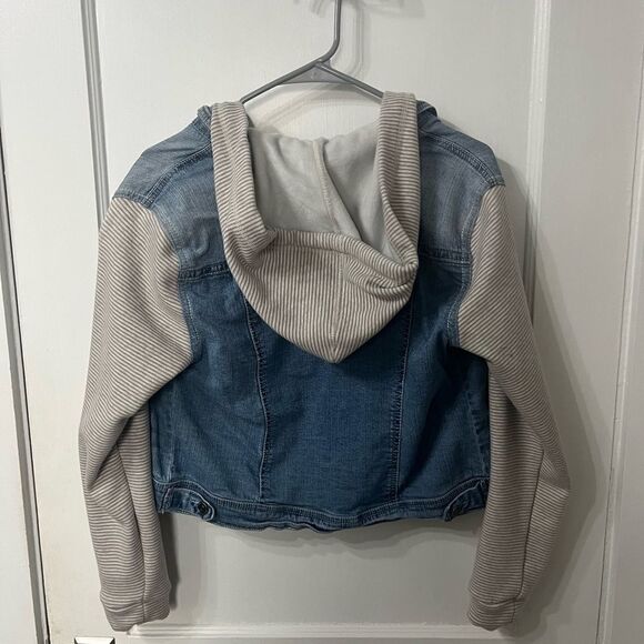 Fleece lined jean jacket - Picture 2 of 3